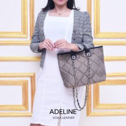 Adeline Mocca Model 4