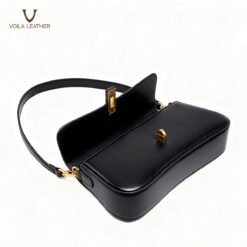 Winnie-Black-Website-3