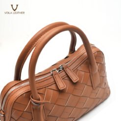 Handbag-Selempang-Anyaman-Kulit-Voila-Janina-Havana-4