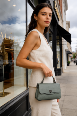 Voila Coletta Handbag Selempang Misty Blue Model 2